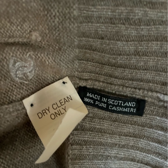 Vintage Chanel Cashmere Sweater - Picture 5 of 5